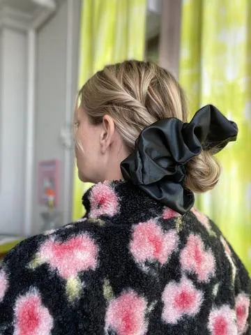 Black XXL Scrunchie