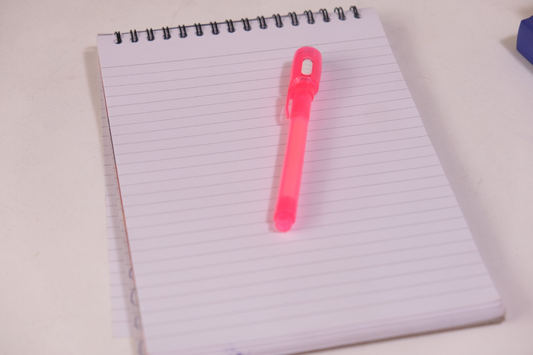 Invisible ink Pen