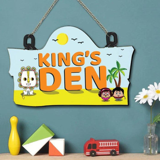 King's Den Wall Hanging and Door
