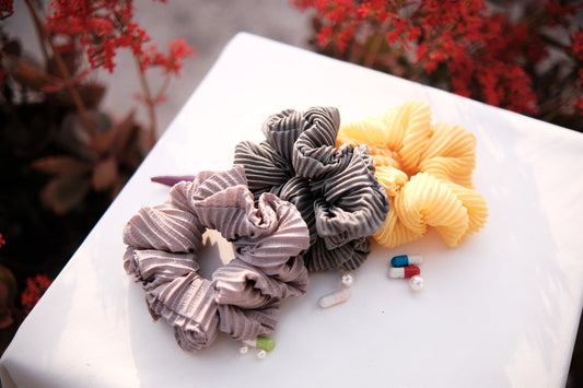 The Lights Pleated Scrunchie