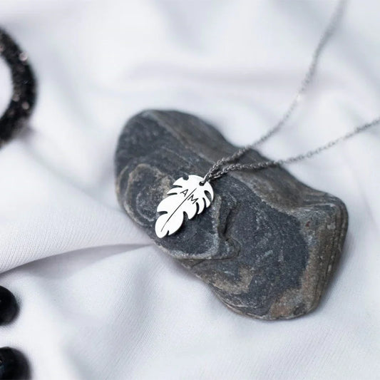 PERSONALISED LEAF PENDANT