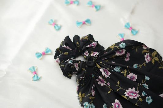 Allium roseum tail Scrunchie