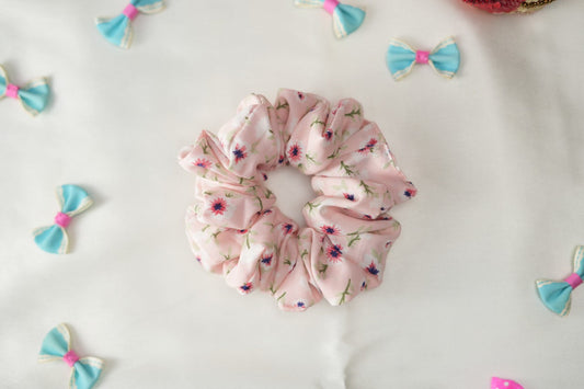 Candytuft print scrunchie
