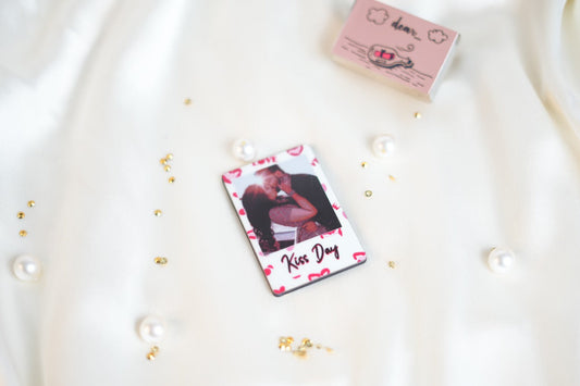 Kiss day fridge magnet