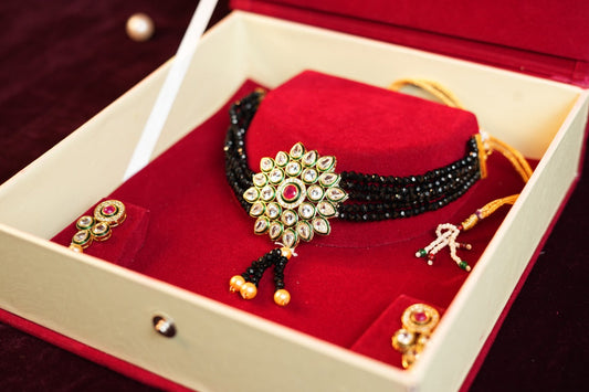 Gold Plated Wedding collection Multi Colour Round Choker Necklace jewellery Set