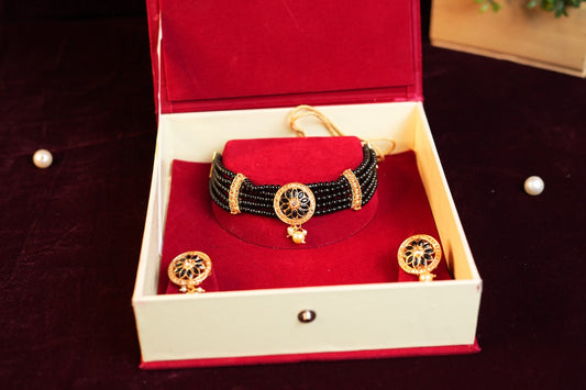Black Gold Plated Kundan Studded Chocker Set