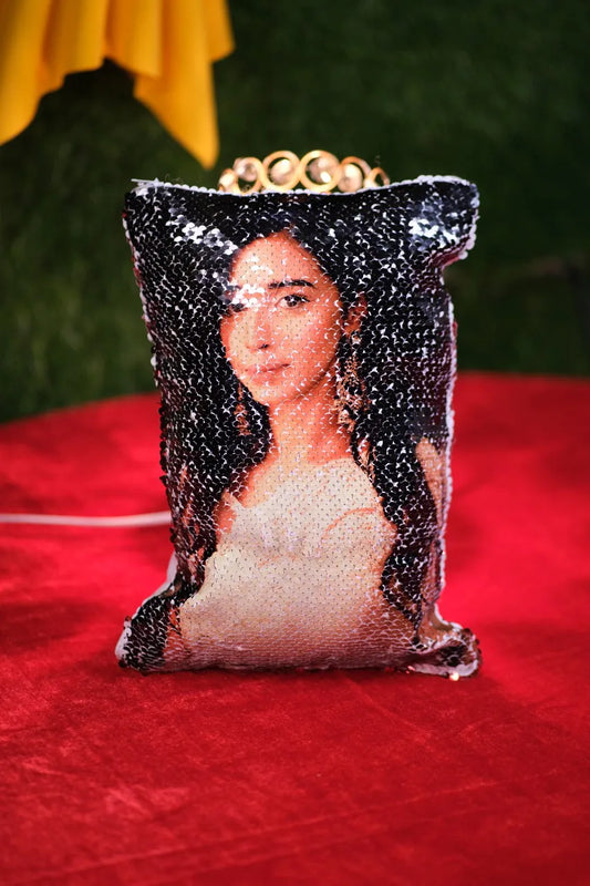 Magic Mini sequence pillow
