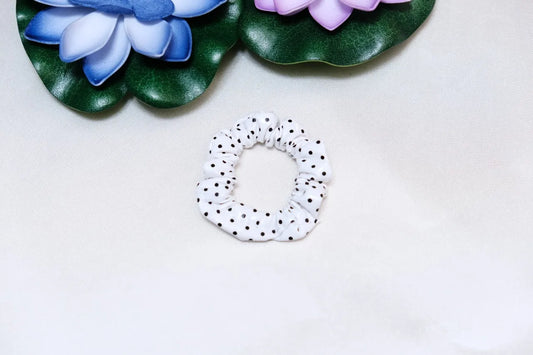 White leather skinny Scrunchie