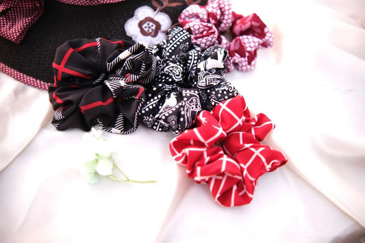 Lyon Scrunchies Combo
