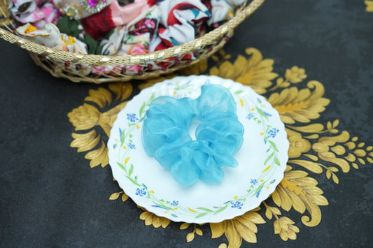 Artic organza scrunchie