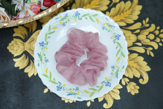 Kobi organza scrunchie