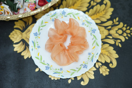 Mauvelous organza scrunchie
