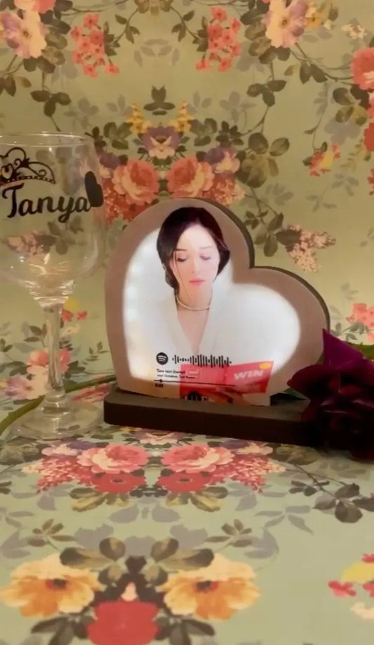 Spotify wireless lamp