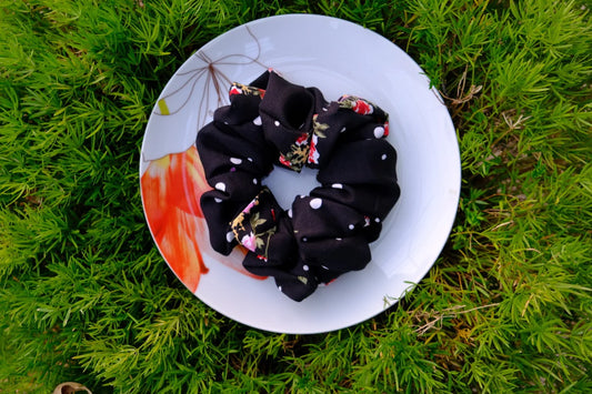 Flower patten 3 Scrunchie