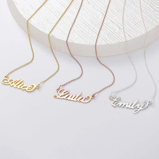 Carrie Name Necklace